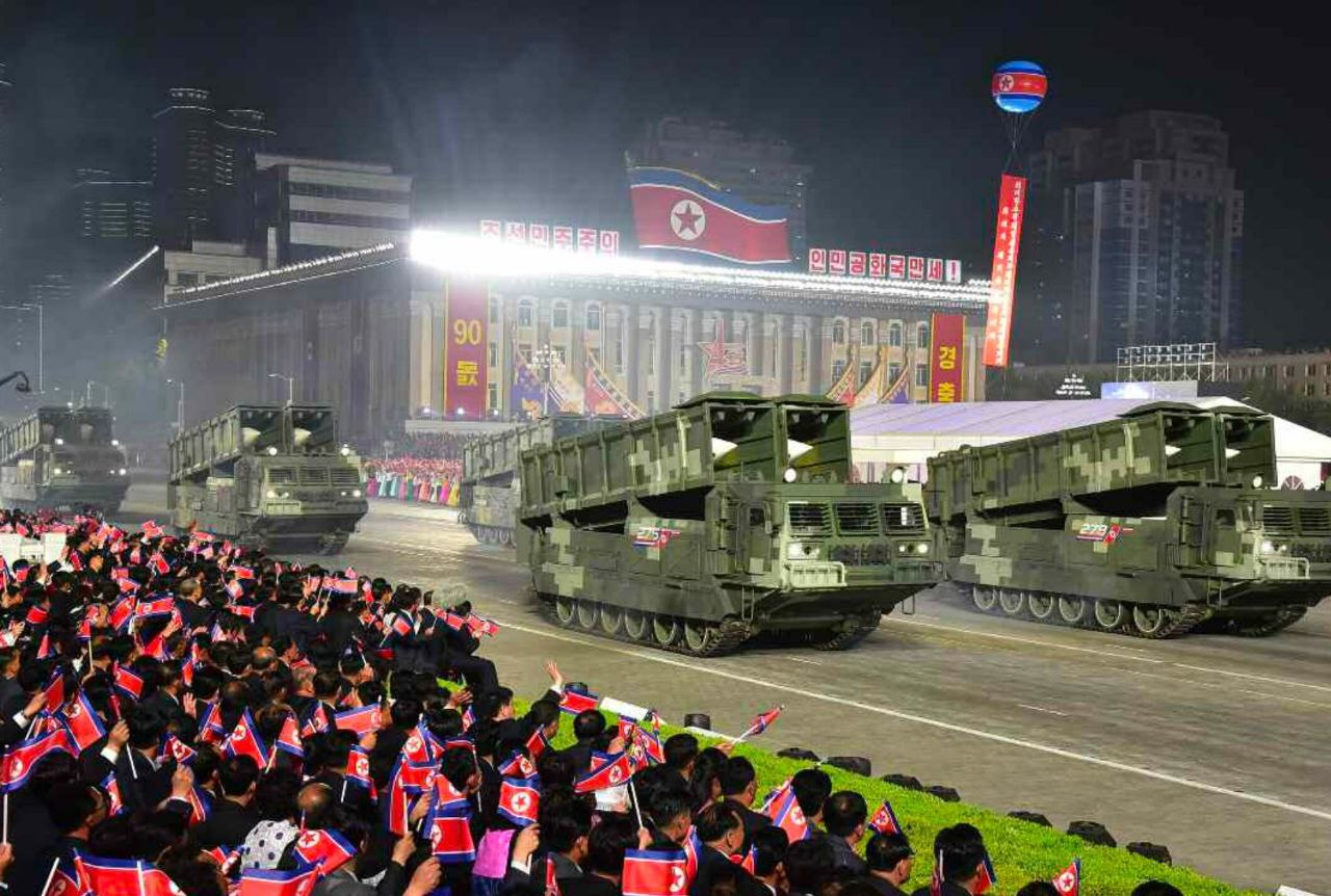 Азербайджан северная корея. Парад в Северной Корее 2022. Военные парады в Северной Корее 2022. Парад Северной Кореи 2022 техника.